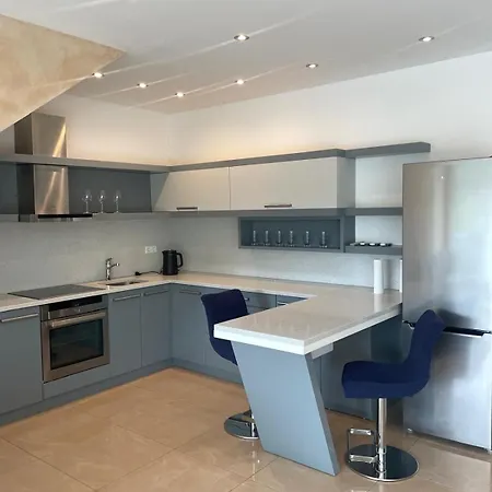 Stylish Spacious In * Dusseldorf