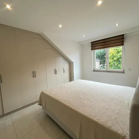 Apartment Stylish Spacious In Dusseldorf