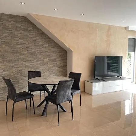 Stylish Spacious In Apartment Dusseldorf