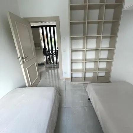 Stylish Spacious In * Düsseldorf